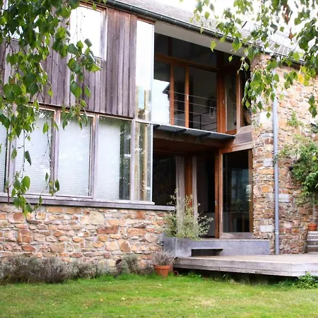 Banet-sart A Prázdninový dům